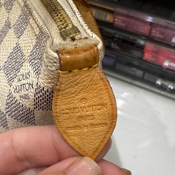 Authentic Louis Vuitton Top Handle tote - Picture 3 of 9